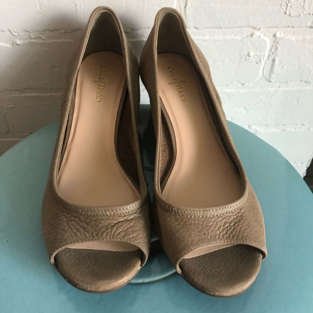 COLE Haan air tali OT 40 wedge pumps - new